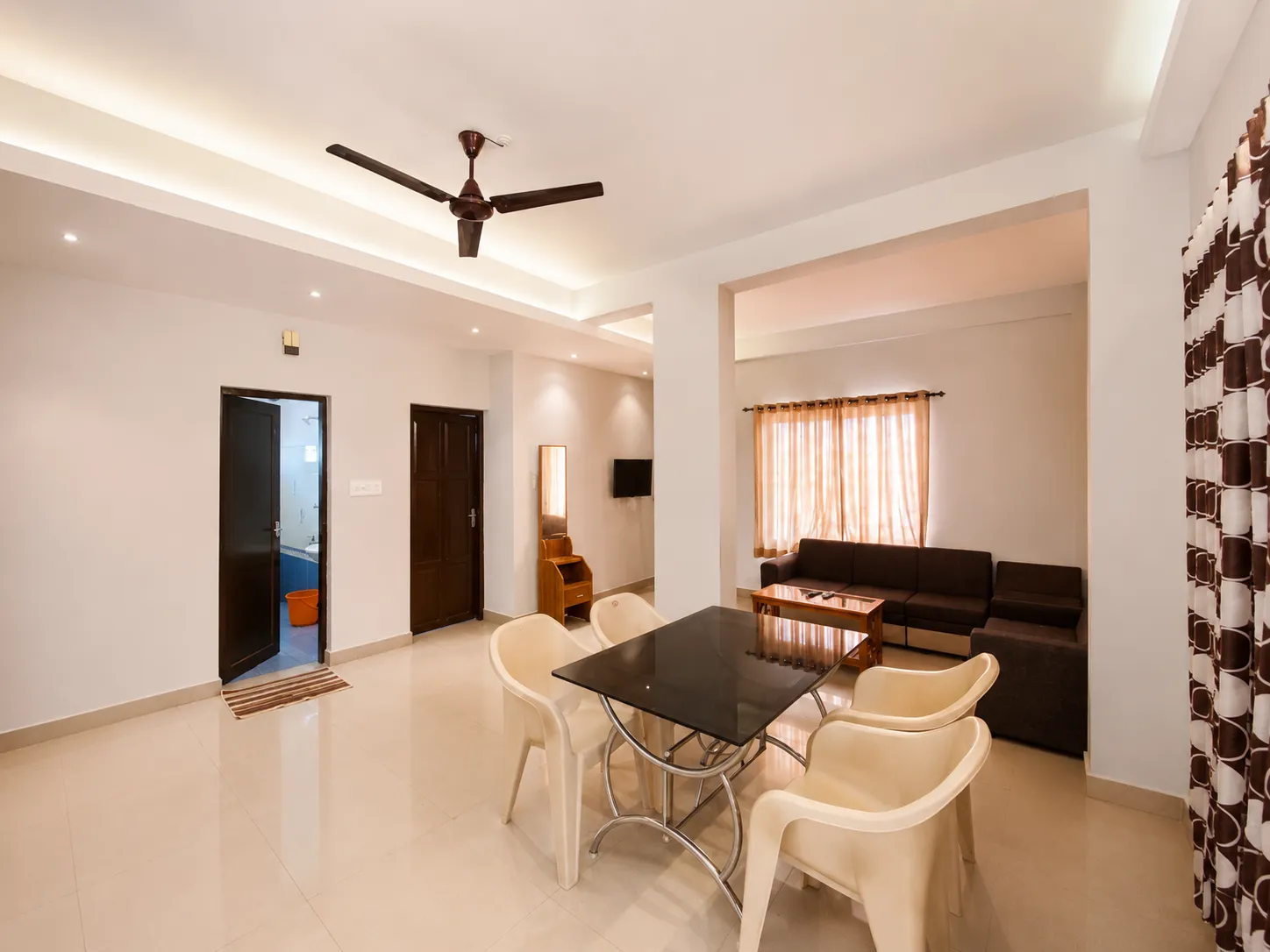Standard Single Room (306A) - Interior View #4
